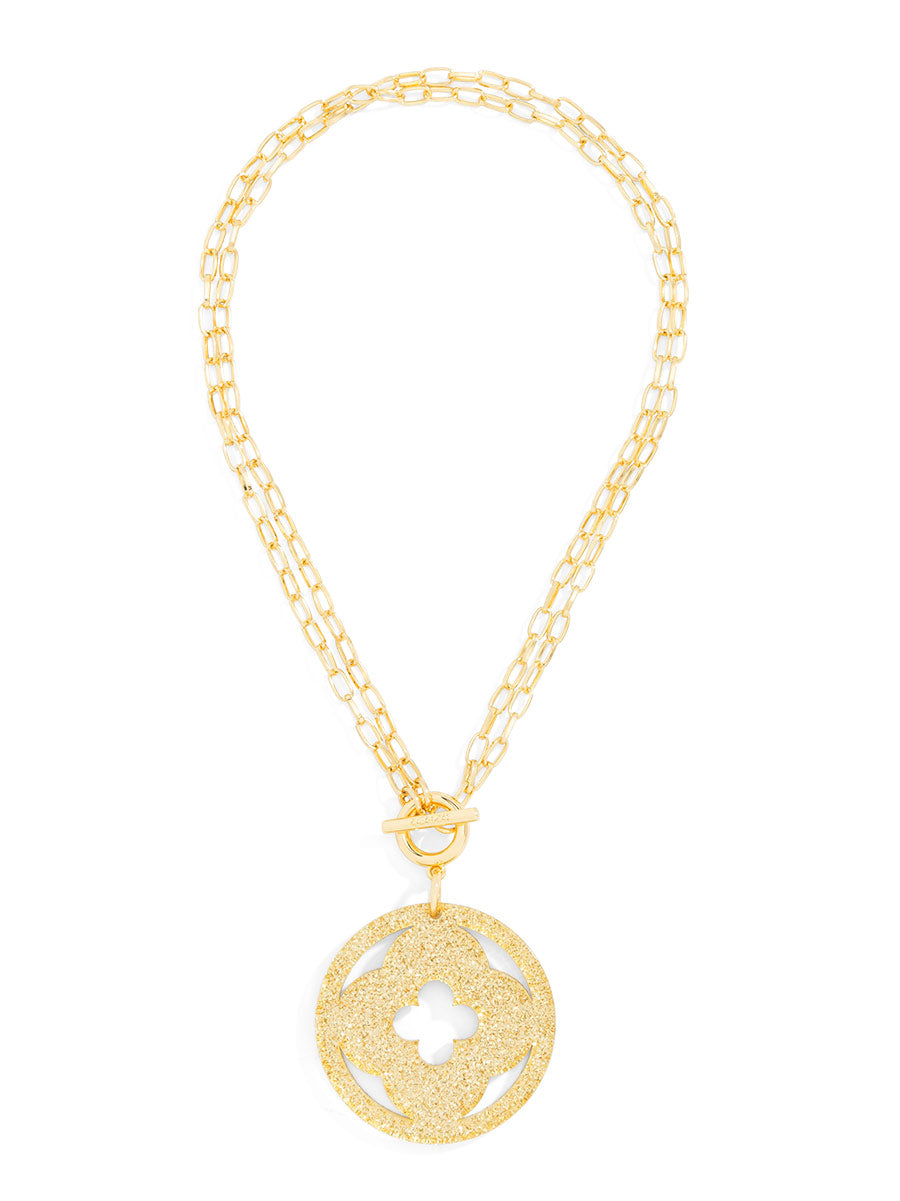 Toggle pendant necklace