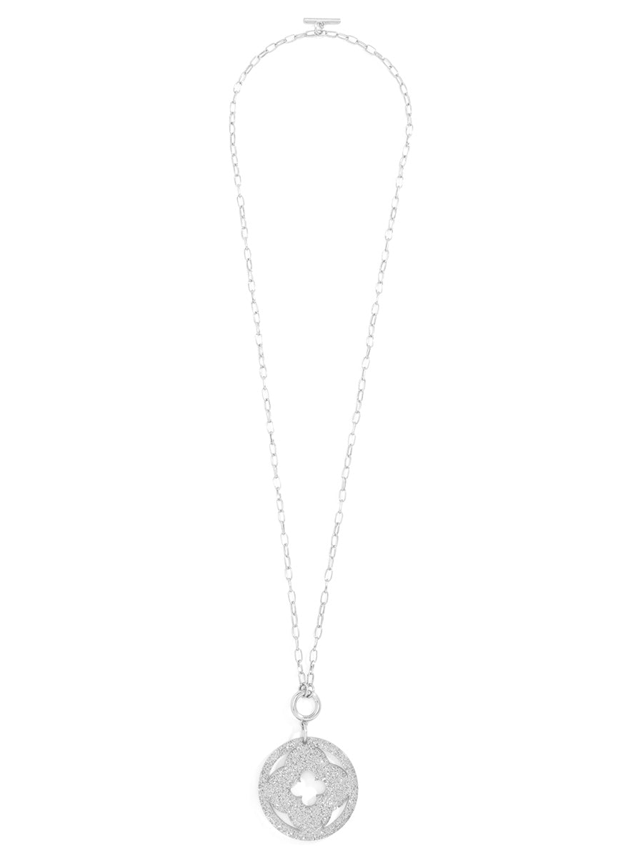 Toggle pendant necklace