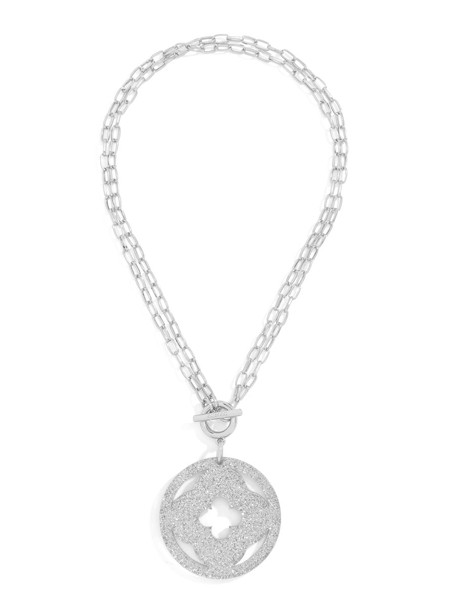 Toggle pendant necklace